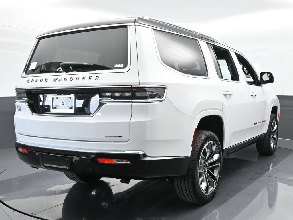 Used 2024 Jeep Grand Wagoneer Series III AWD/4WD image 5