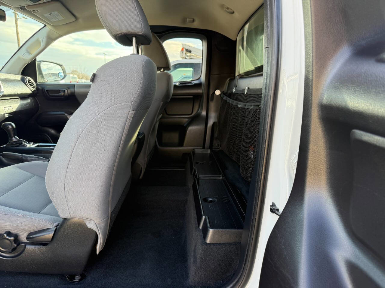 Used 2019 Toyota Tacoma SR image 17