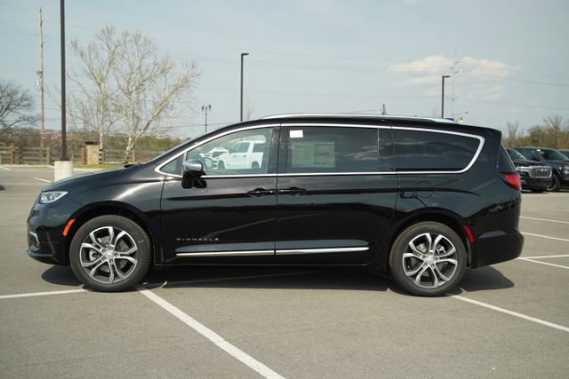 New 2026 Chrysler Pacifica Pinnacle AWD/4WD image 3