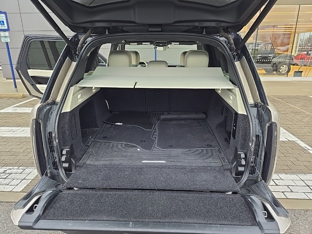 Used 2023 Land Rover Range Rover SE image 18