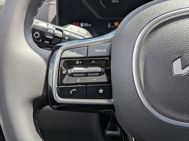 New 2026 Kia Carnival SX w/ SX Dark Edition Package FWD image 13