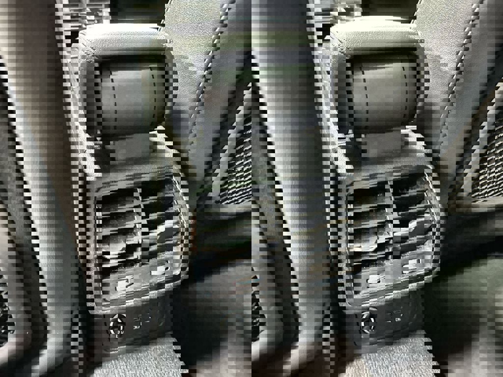 Used 2025 Audi Q3 2.0T Premium image 28