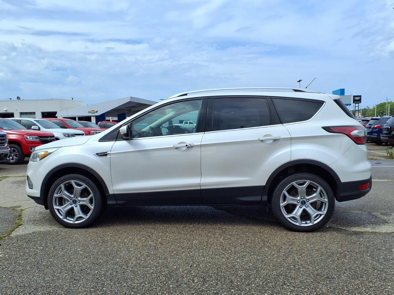 Used 2017 Ford Escape Titanium w/ Equipment Group 301A AWD/4WD image 8