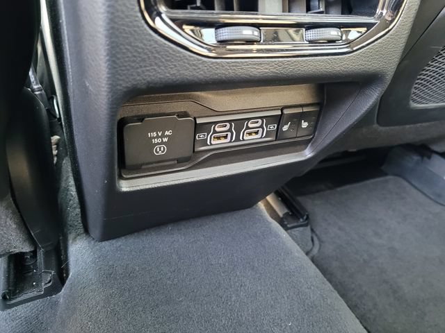Used 2023 Jeep Grand Cherokee Limited AWD/4WD image 10