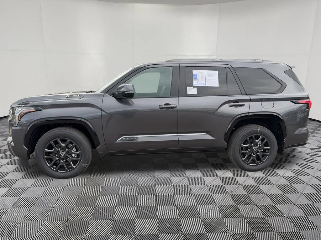Used 2026 Toyota Sequoia Platinum AWD/4WD image 5
