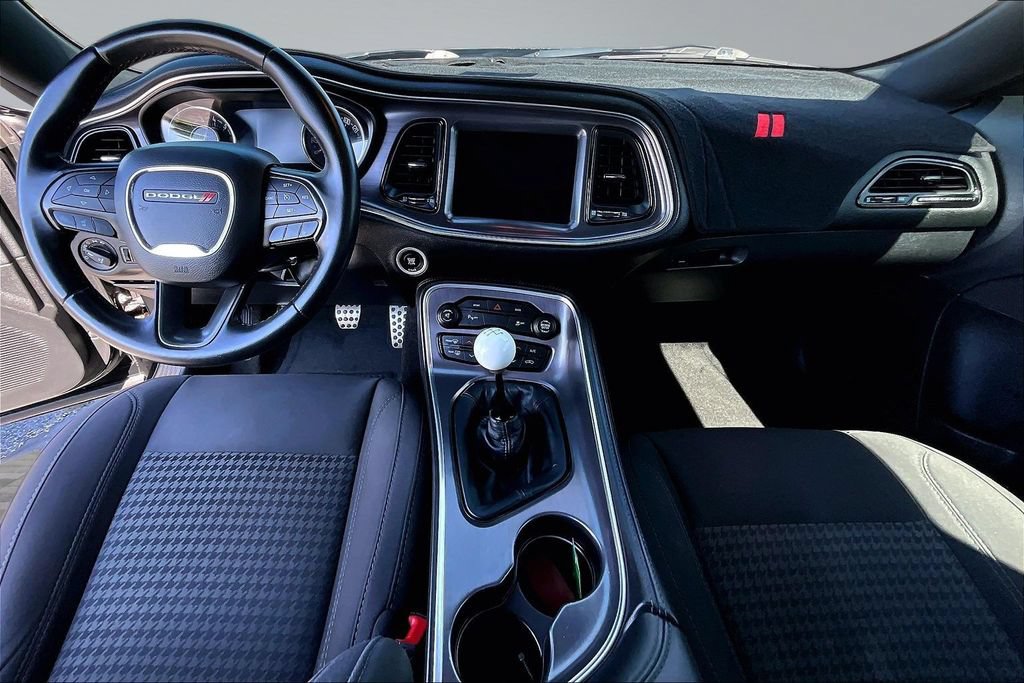 Used 2015 Dodge Challenger R/T w/ Quick Order Package 22B R/T RWD image 16