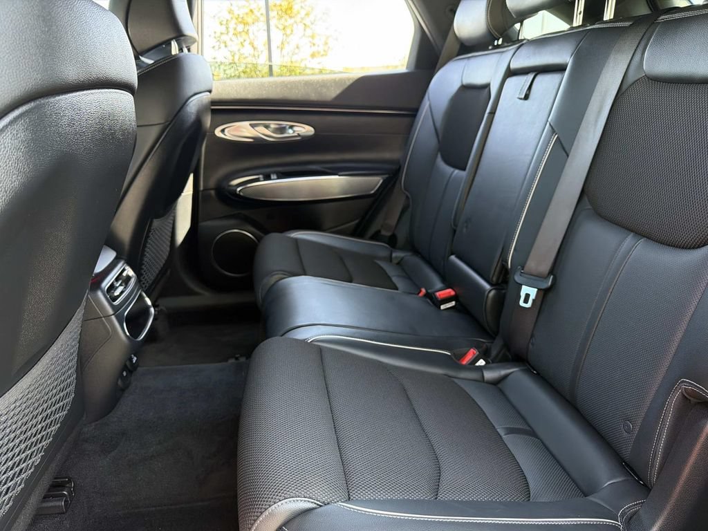 Used 2024 Genesis GV70 3.5T Sport AWD/4WD image 17