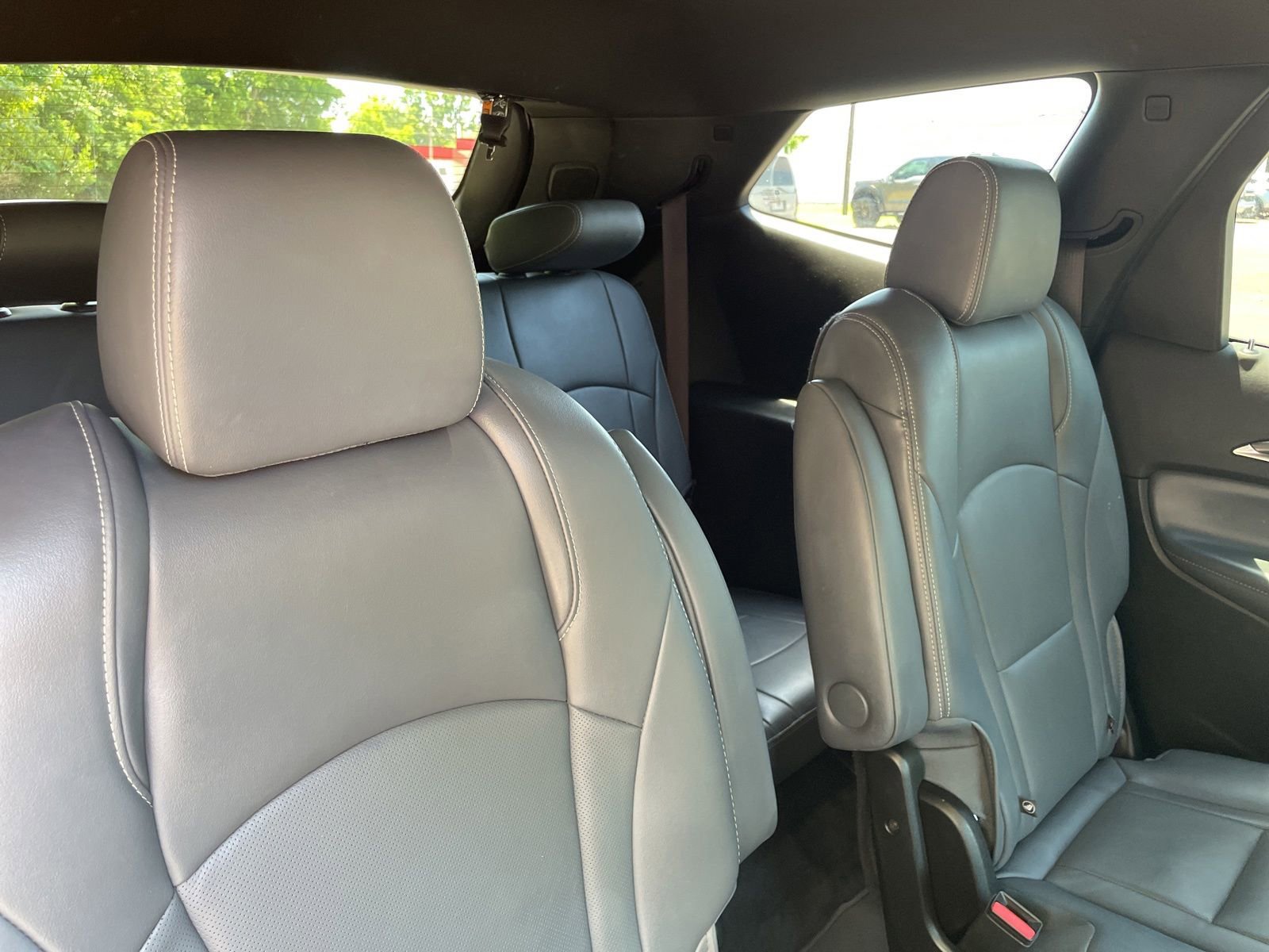Used 2024 Buick Enclave Premium AWD/4WD image 29