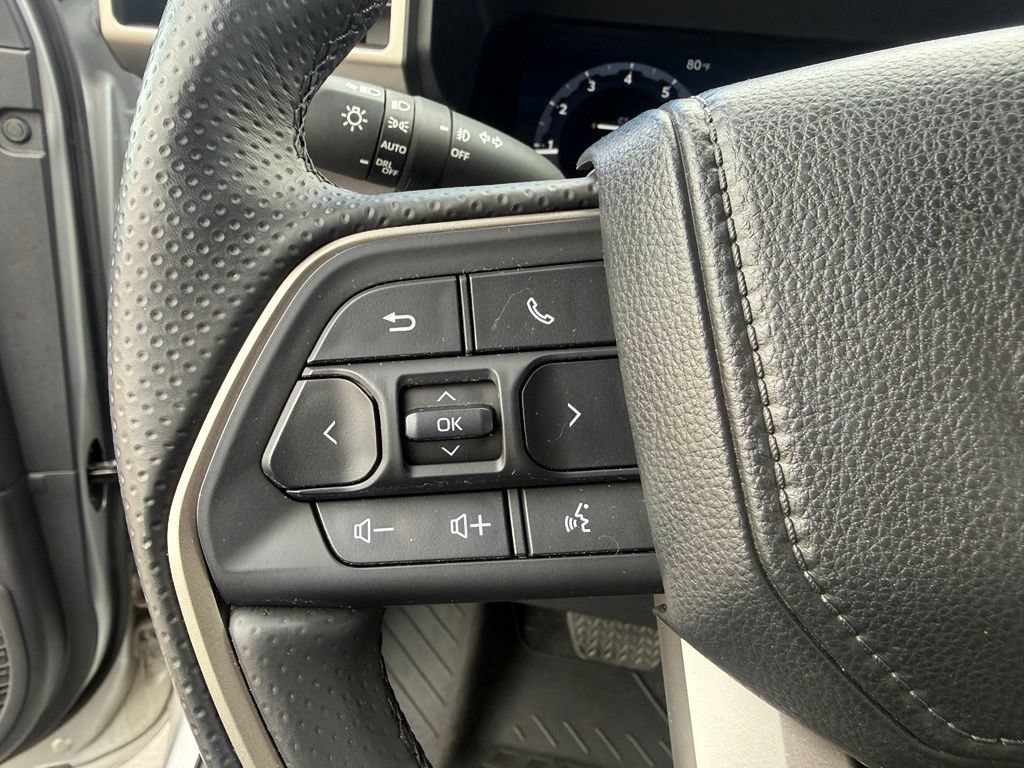 Used 2025 Toyota 4Runner TRD Off-Road Premium AWD/4WD image 16