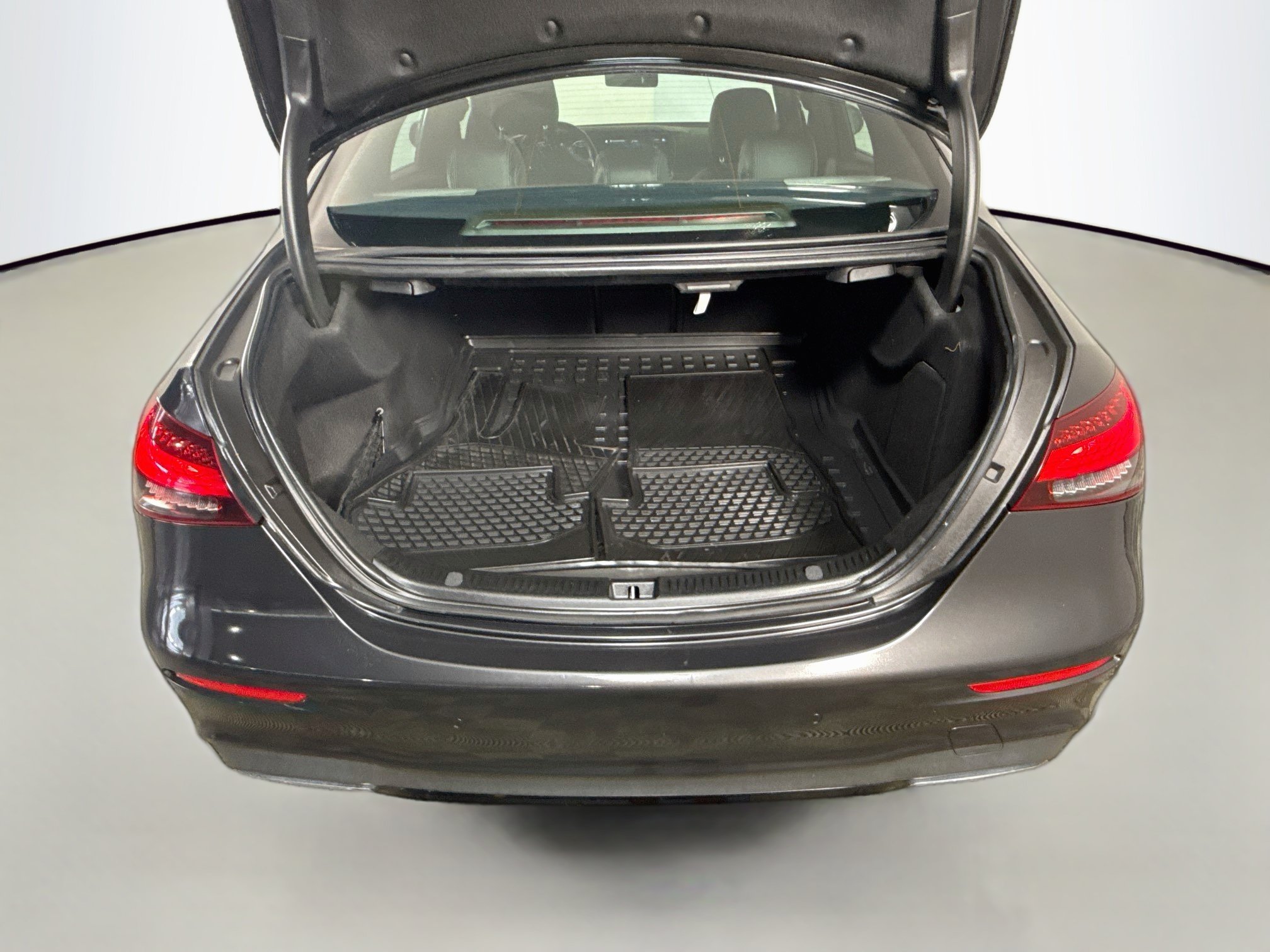Used 2021 Mercedes-Benz E 450 4MATIC Sedan image 35