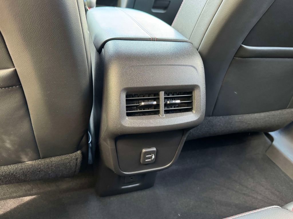 Used 2023 Chevrolet Equinox RS FWD image 21