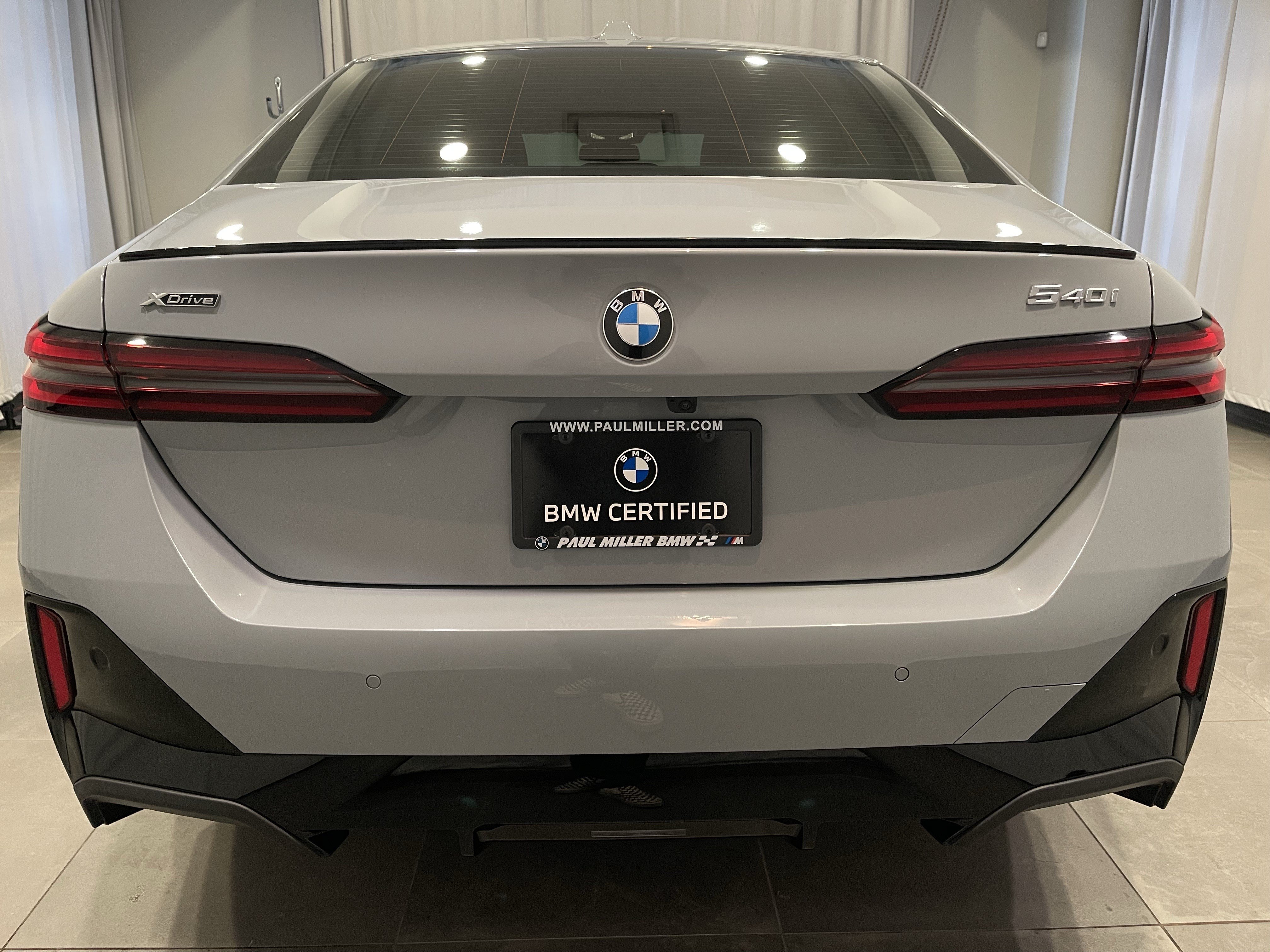 Certified 2024 BMW 540i xDrive w/ Premium Package AWD/4WD image 5