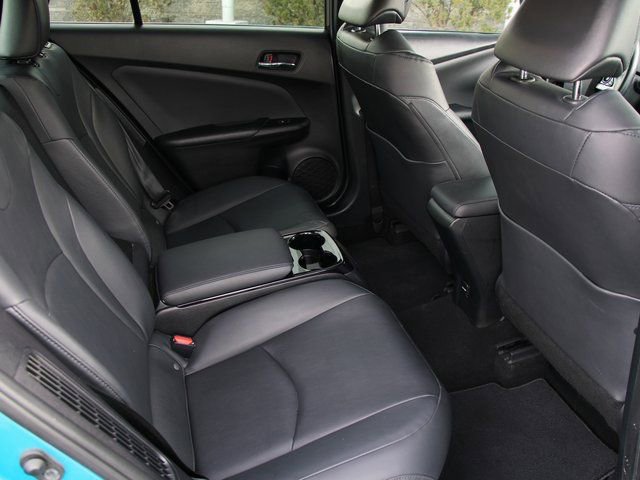 Used 2018 Toyota Prius Prime Premium w/ Carpet Mat Package image 28
