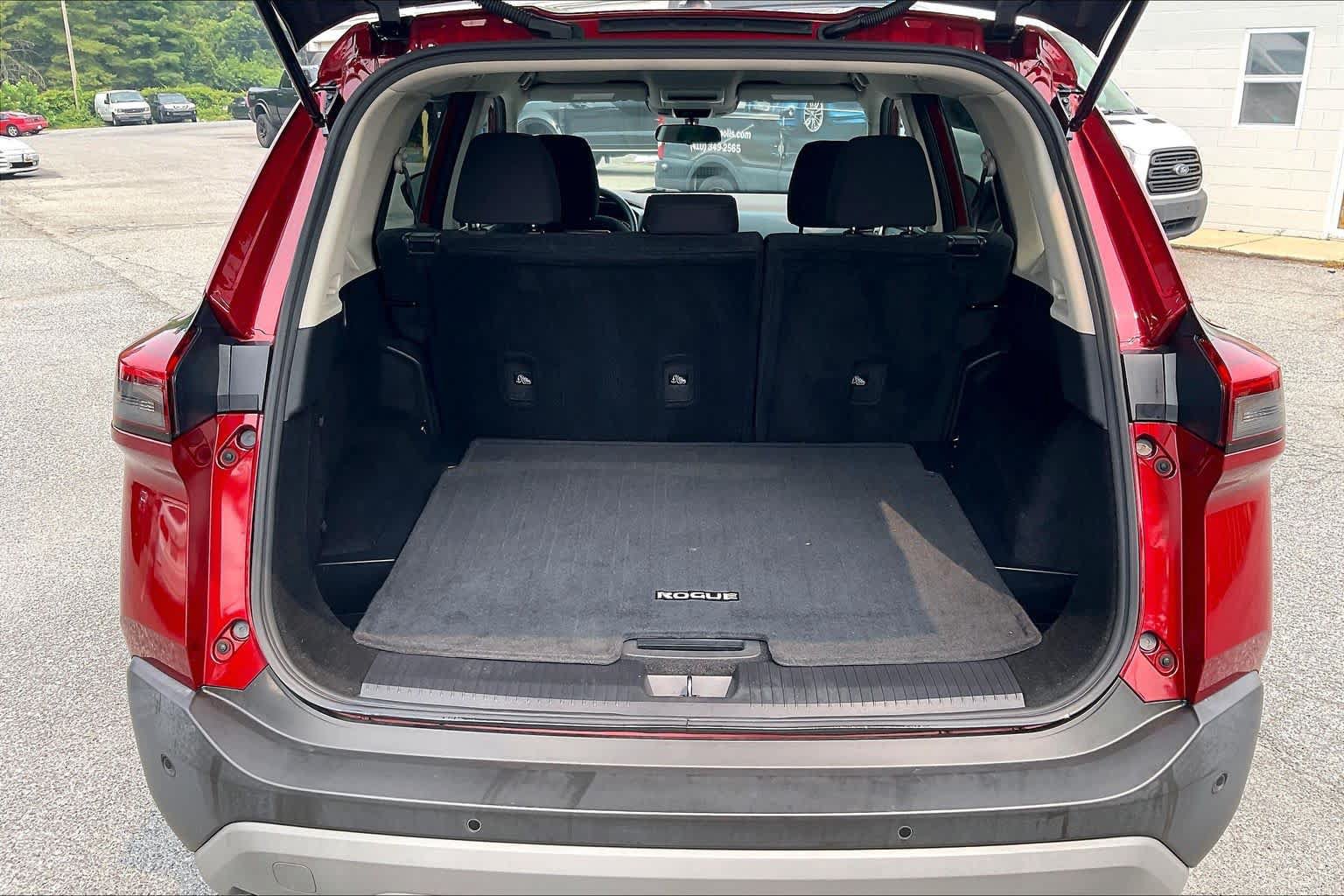 Used 2023 Nissan Rogue S FWD image 33