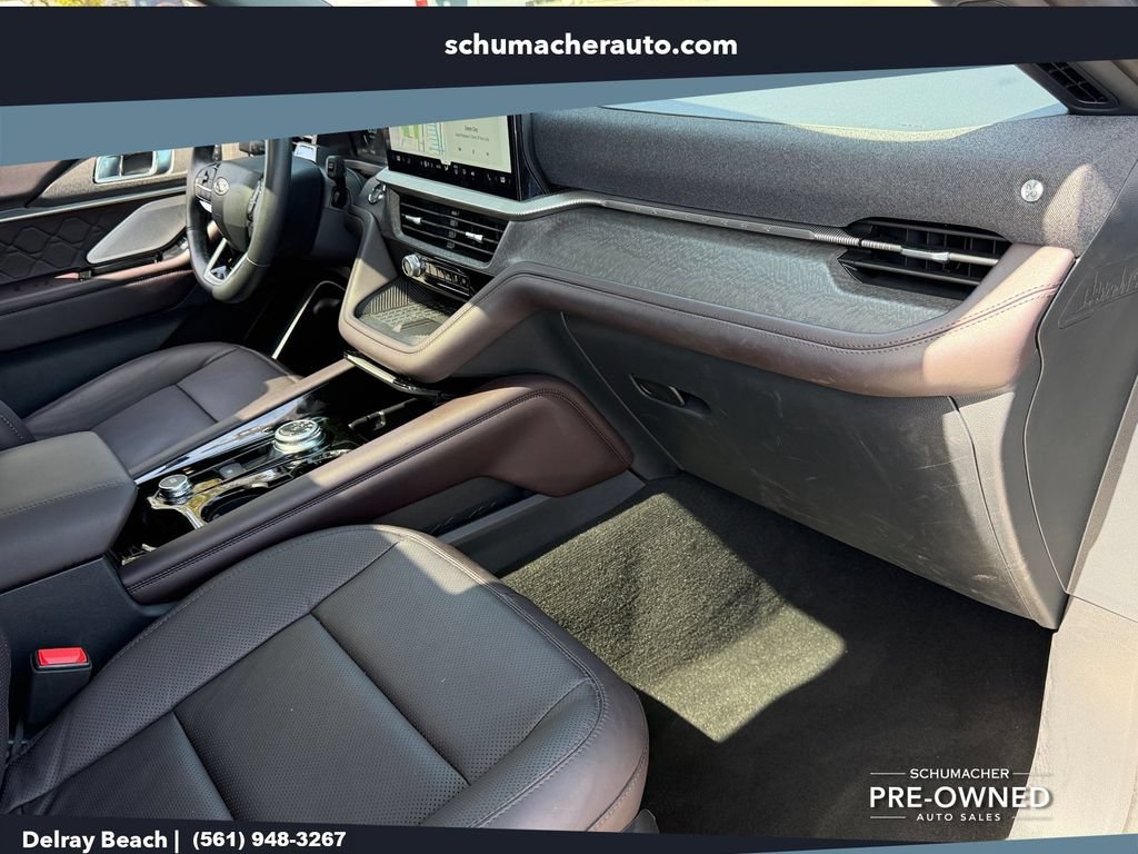 Used 2025 Ford Explorer Platinum w/ Ultimate Package RWD image 14