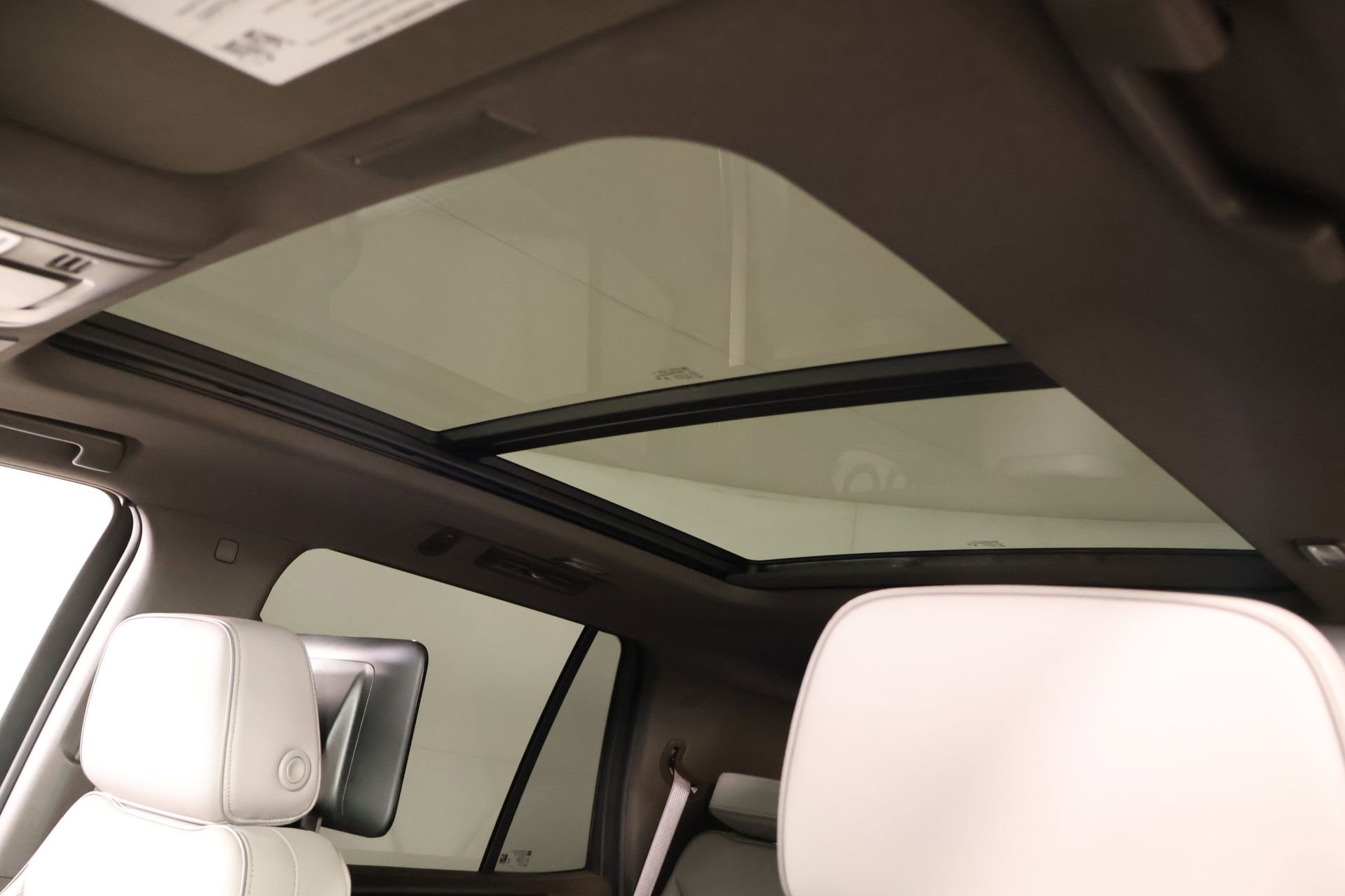 Used 2025 GMC Yukon Elevation w/ Elevation Premium Package image 19