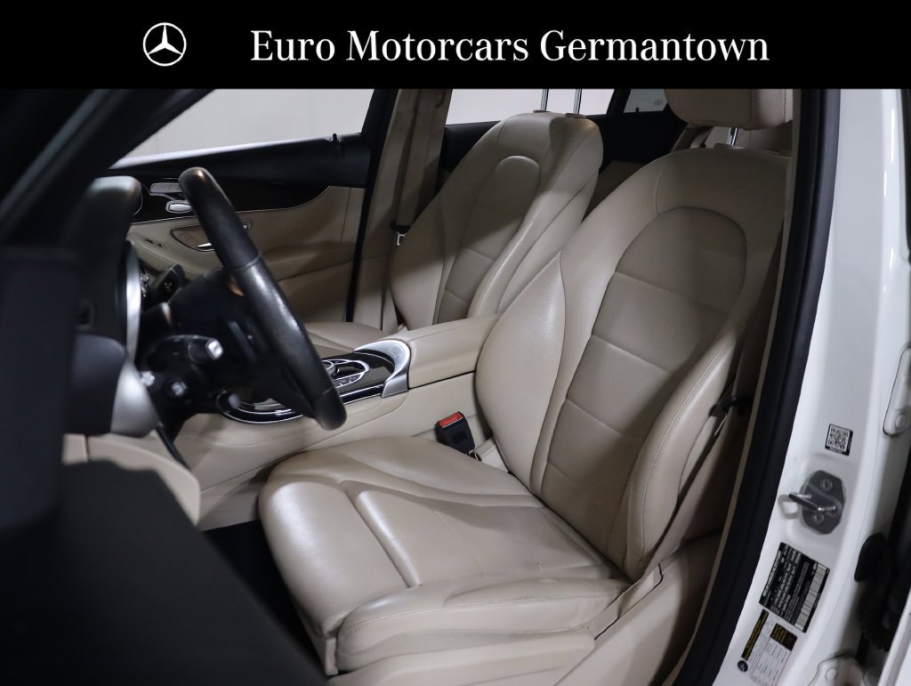 Used 2019 Mercedes-Benz GLC 350e 4MATIC image 37