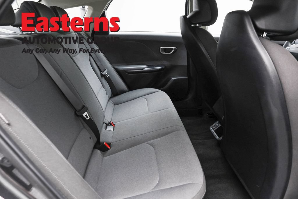 Used 2025 Kia K4 FWD image 22