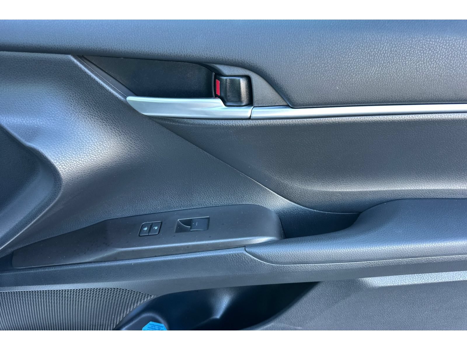 Used 2024 Toyota Camry SE FWD image 18