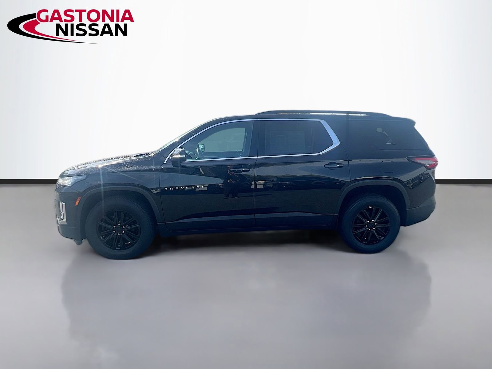 Used 2023 Chevrolet Traverse LT w/ LPO, Floor Liner Package image 5