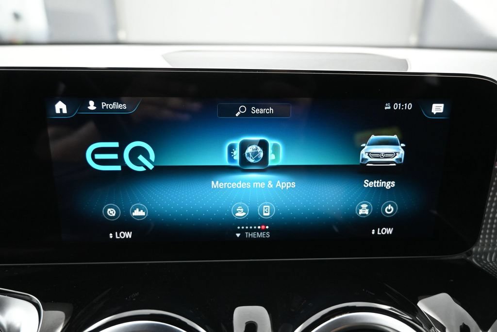 Used 2022 Mercedes-Benz EQB 350 4MATIC image 12