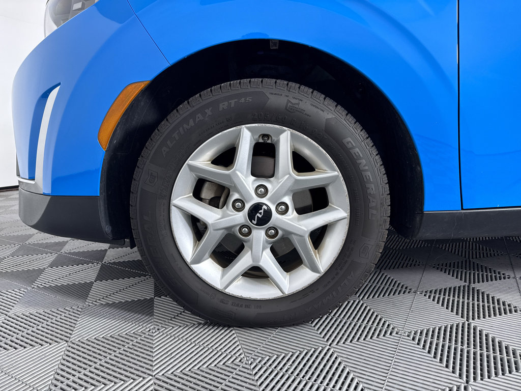 Used 2023 Kia Soul S FWD image 19
