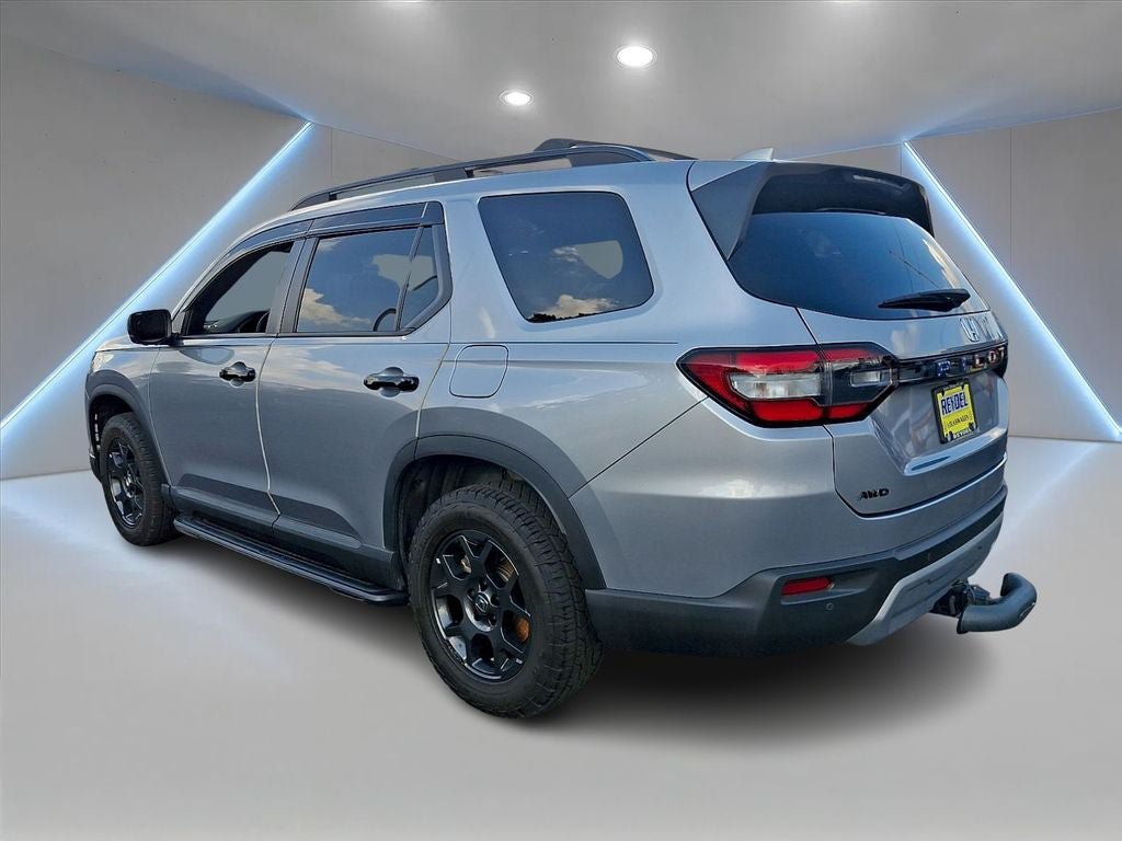 Used 2023 Honda Pilot TrailSport image 6