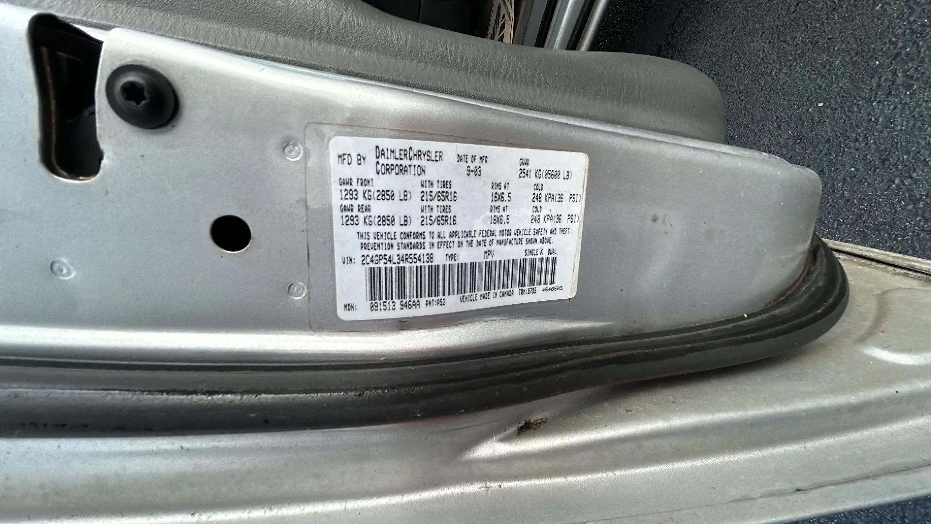 Used 2004 Chrysler Town & Country Touring FWD image 21
