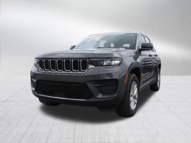 Certified 2024 Jeep Grand Cherokee Laredo X RWD image 8