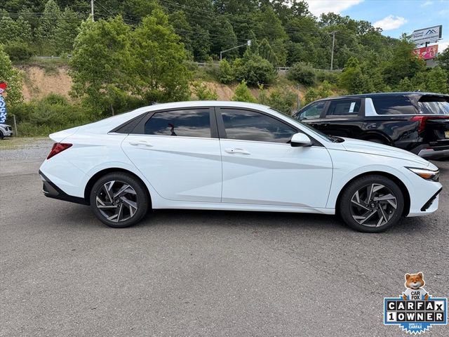 Used 2024 Hyundai Elantra SEL w/ Convenience Package FWD image 12