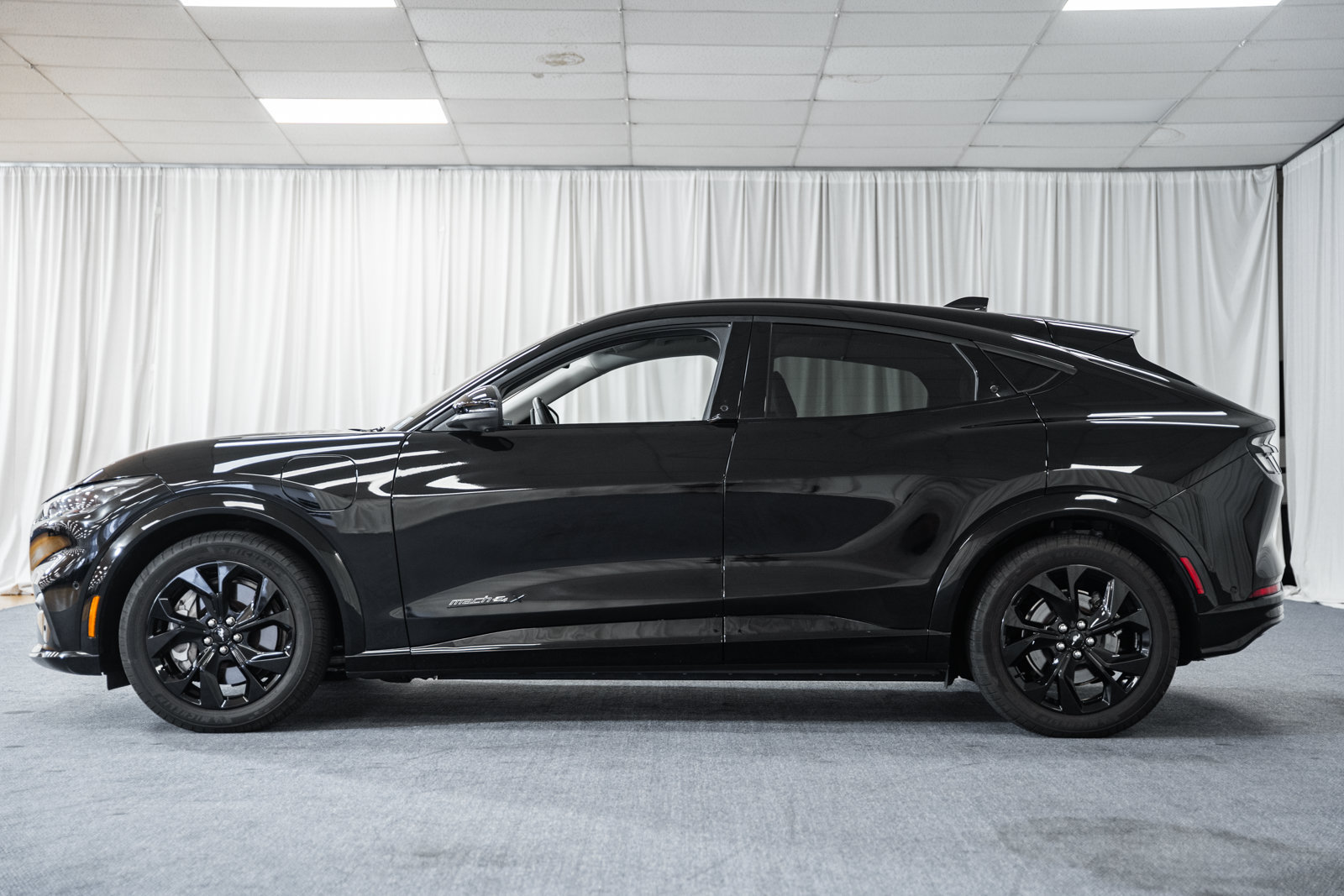 Certified 2023 Ford Mustang Mach-E Premium w/ Mustang Nite Pony Package AWD/4WD image 4