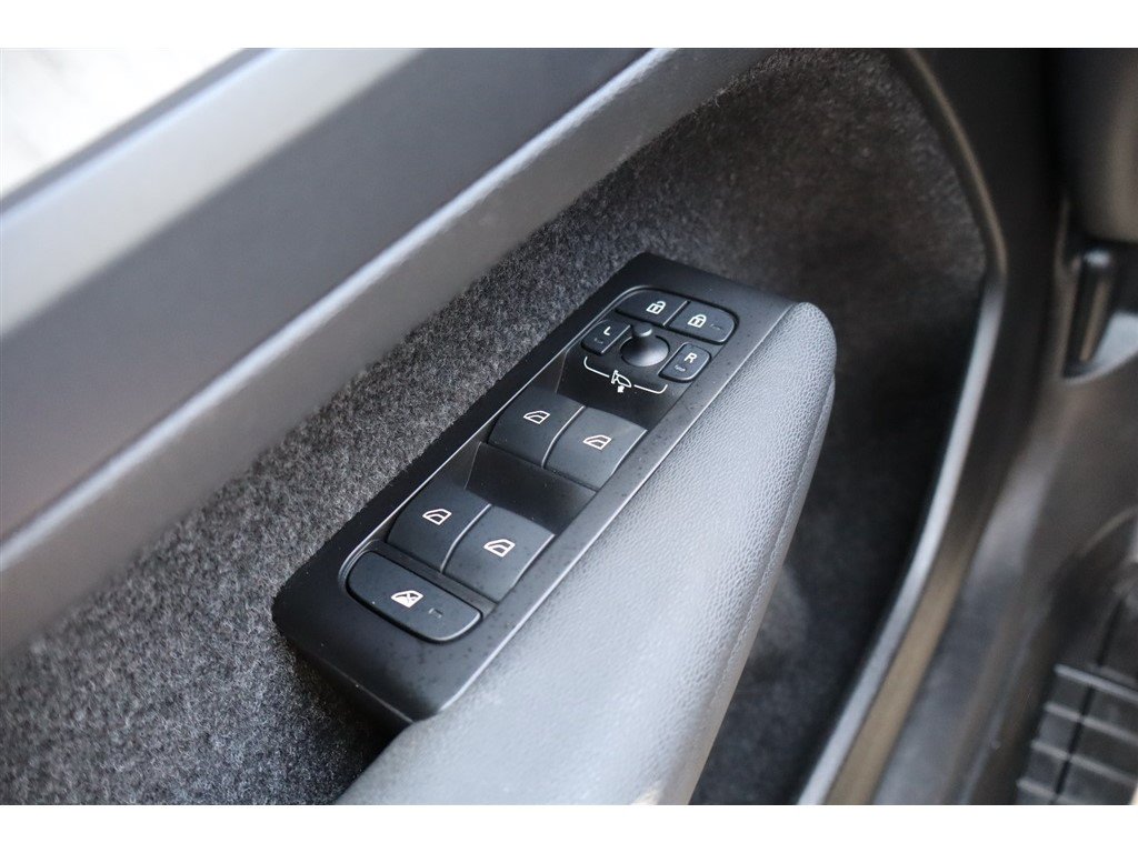 Used 2022 Volvo XC40 T5 Inscription AWD/4WD image 25