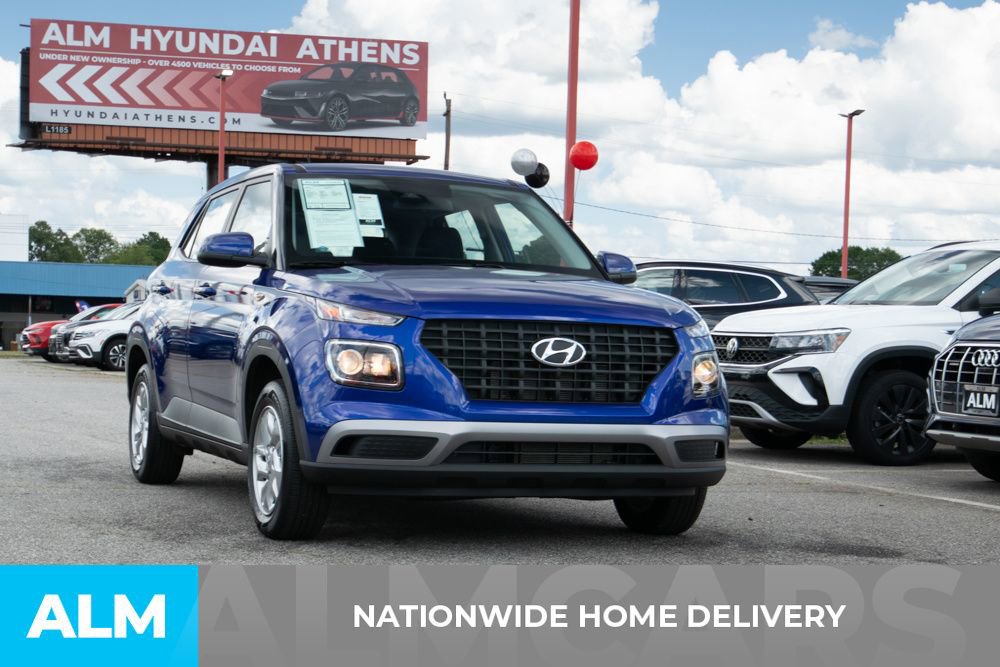 Certified 2025 Hyundai Venue SE image 5