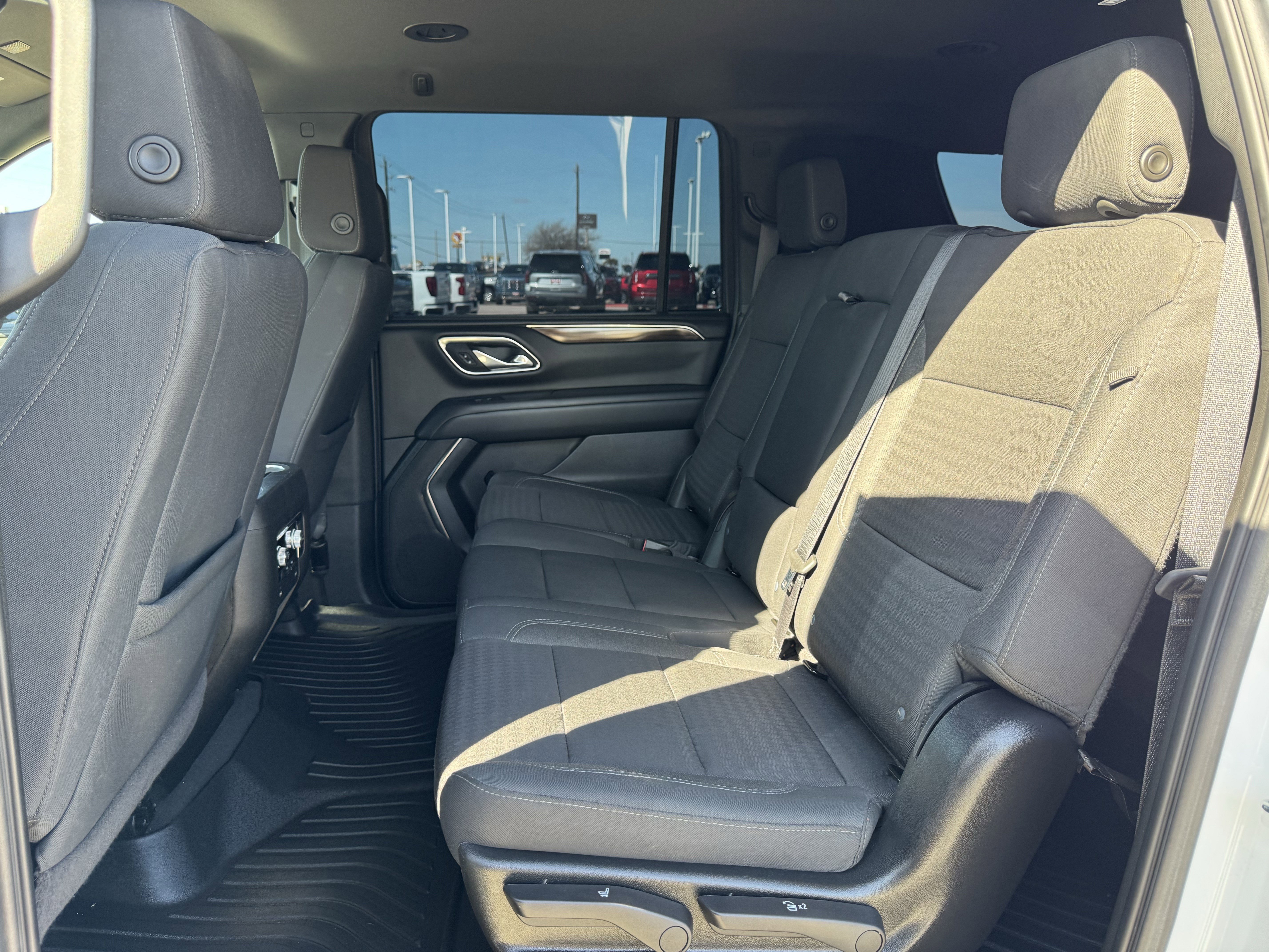 Used 2024 GMC Yukon XL SLE w/ Gmc Pro Safety Plus Package image 29