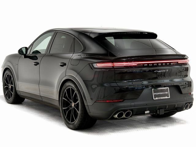 New 2026 Porsche Cayenne S image 3