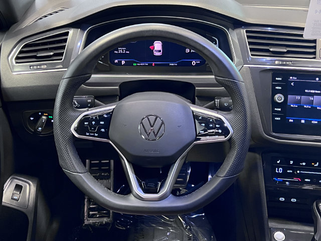 Certified 2024 Volkswagen Tiguan SEL R-Line AWD/4WD image 20