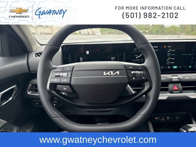 Used 2025 Kia K4 EX image 16