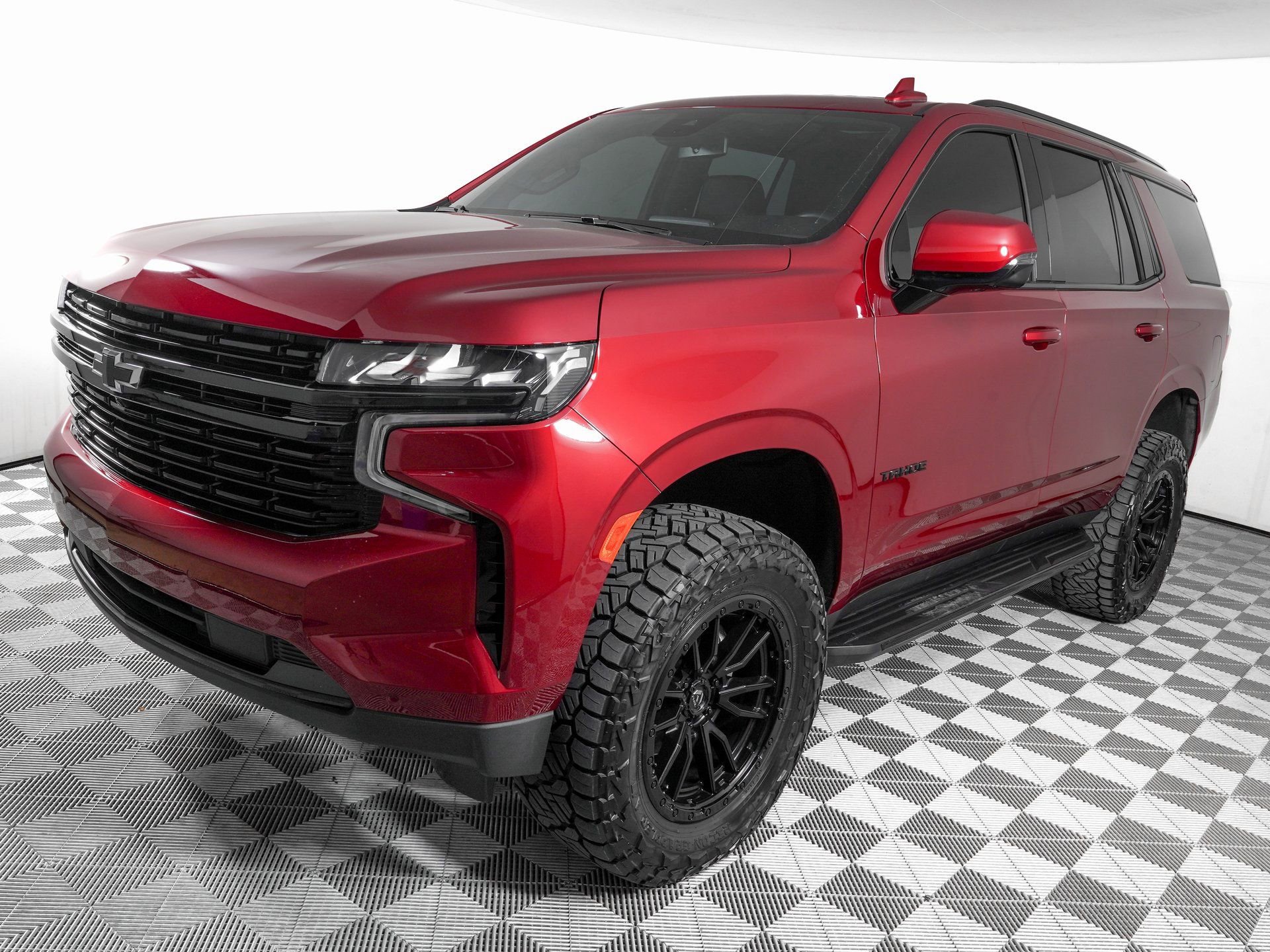 Used 2023 Chevrolet Tahoe RST w/ Luxury Package AWD/4WD image 8