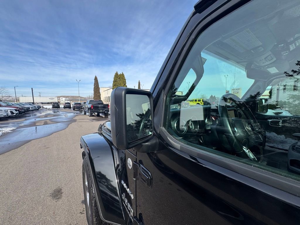 Used 2022 Jeep Wrangler Unlimited Sahara w/ Cold Weather Group image 15