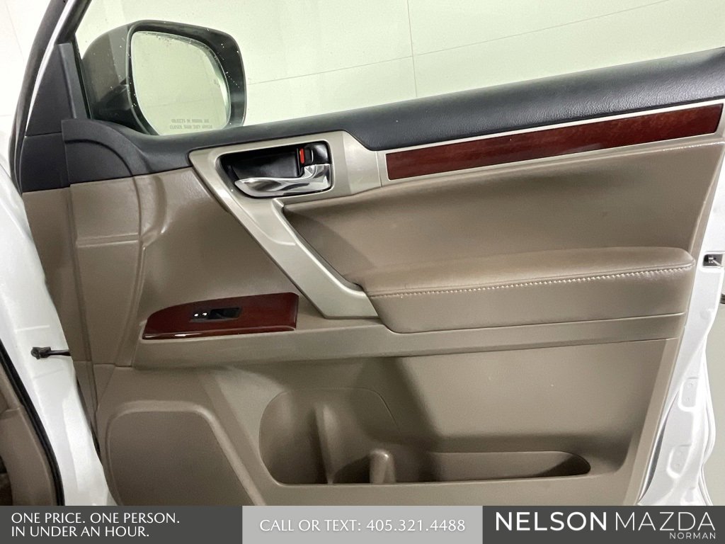 Used 2014 Lexus GX 460 image 16