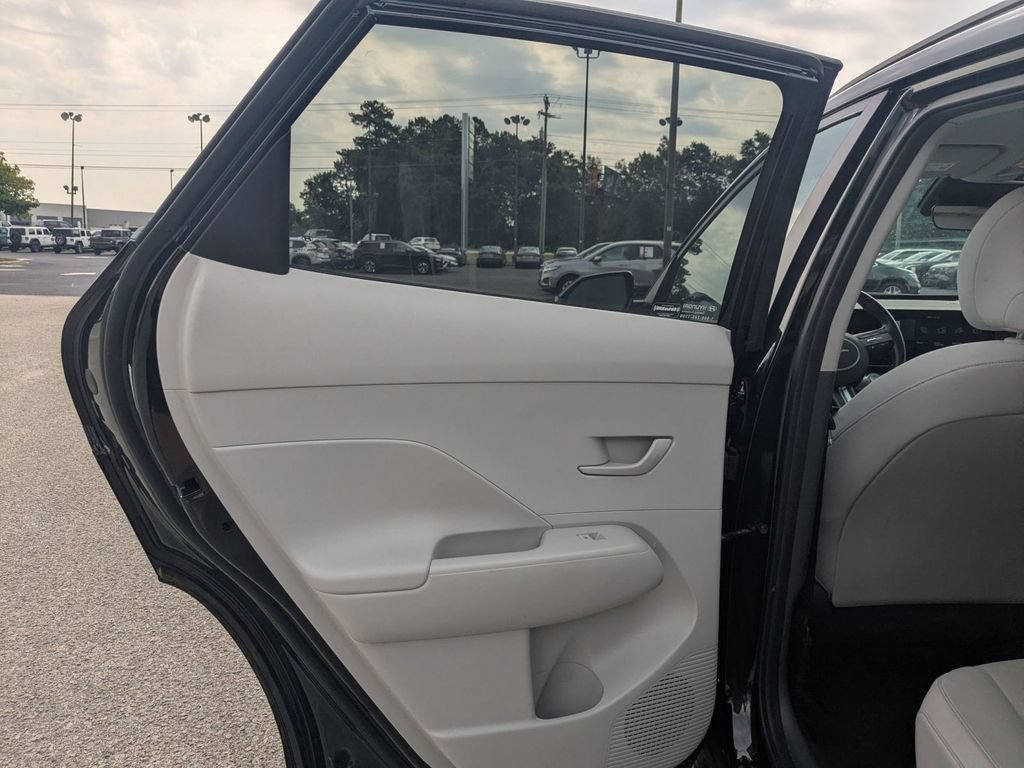 Used 2024 Hyundai Kona SEL AWD/4WD image 24