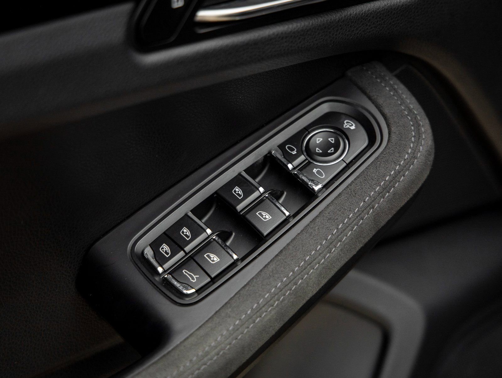 Used 2023 Porsche Macan GTS image 21