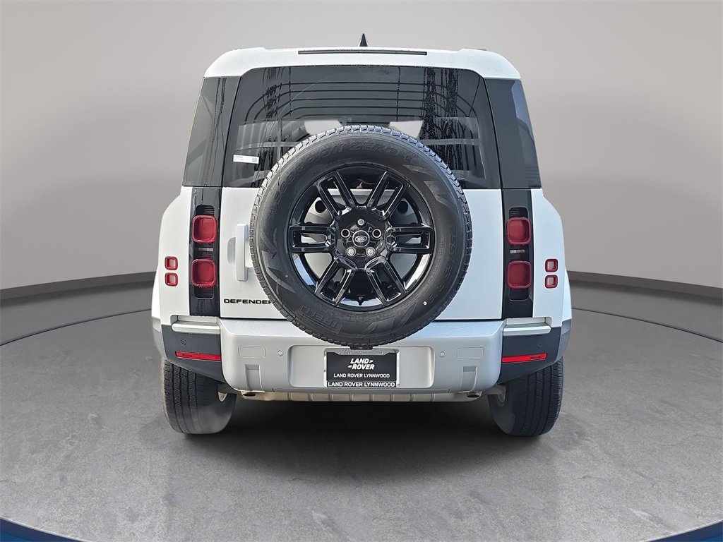Used 2025 Land Rover Defender 110 S image 6