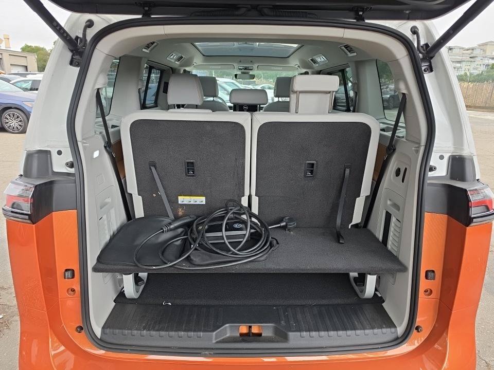 Certified 2025 Volkswagen ID. Buzz Pro S Plus RWD image 4