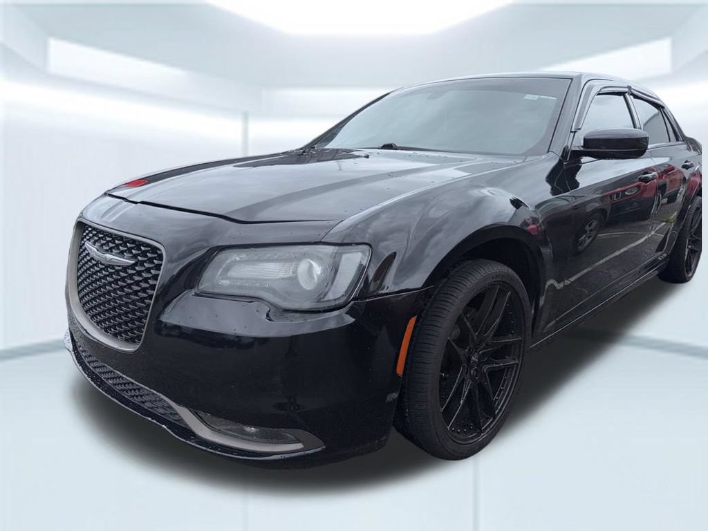 Used 2017 Chrysler 300 S RWD image 10