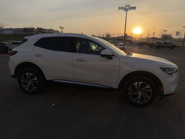 Used 2023 Buick Envision Essence image 8