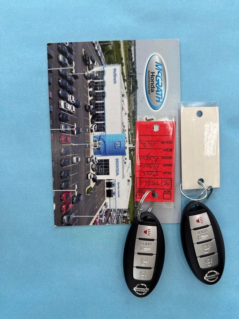 Used 2016 Nissan Rogue SV w/ SV Premium Package AWD/4WD image 4