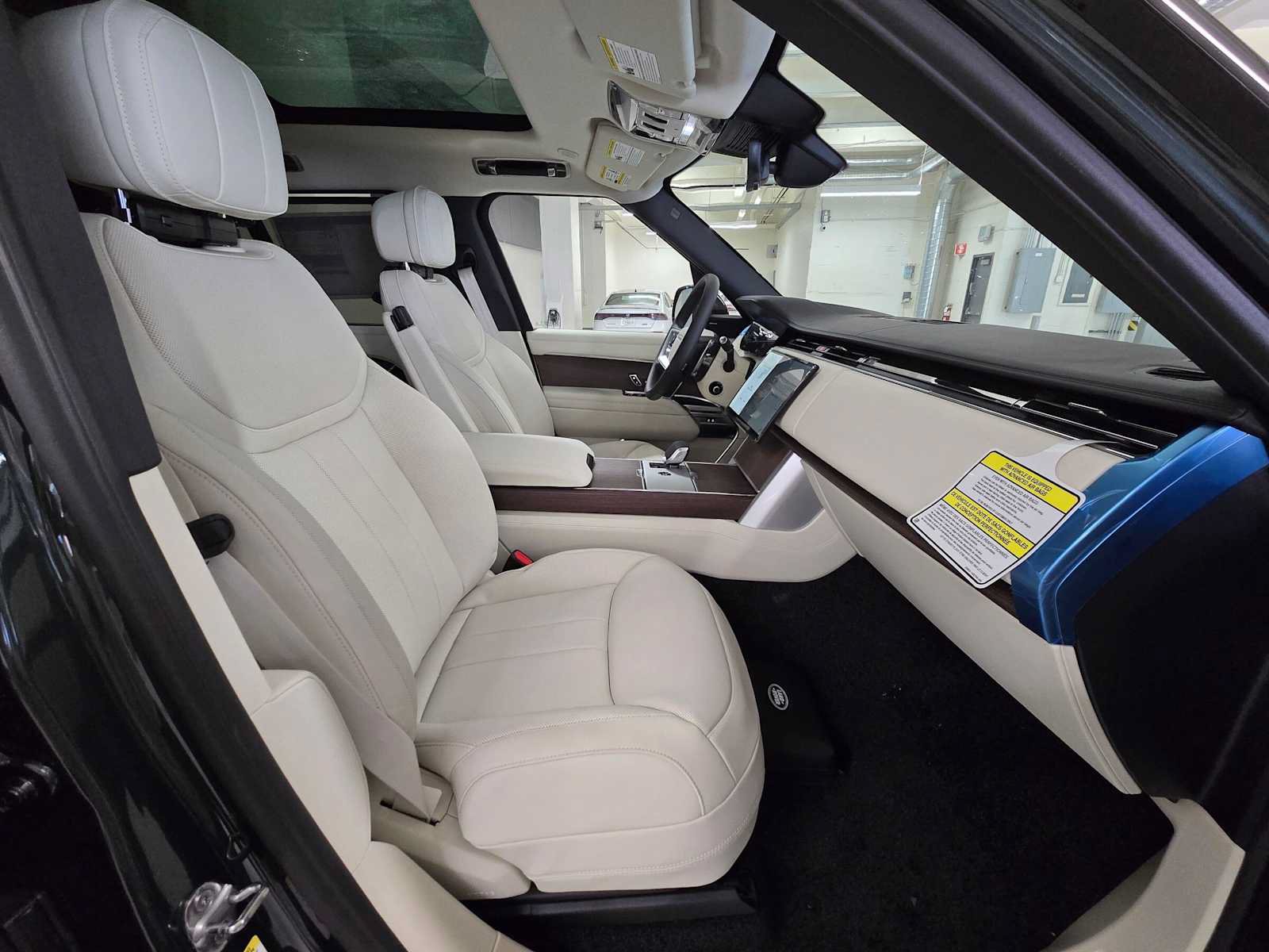 New 2026 Land Rover Range Rover SE AWD/4WD image 11