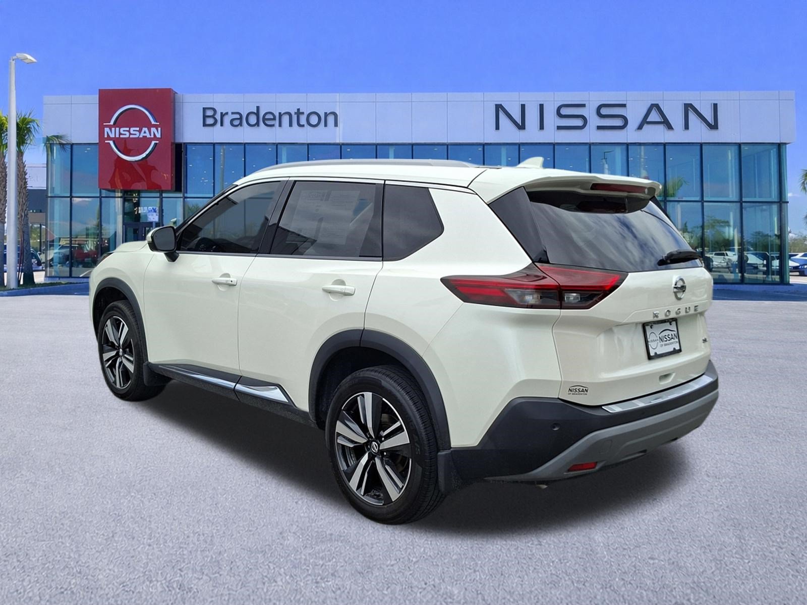 Certified 2021 Nissan Rogue SL FWD image 7