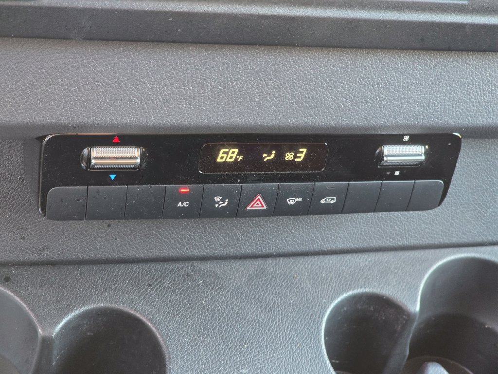Used 2024 Mercedes-Benz Sprinter 4500 image 17